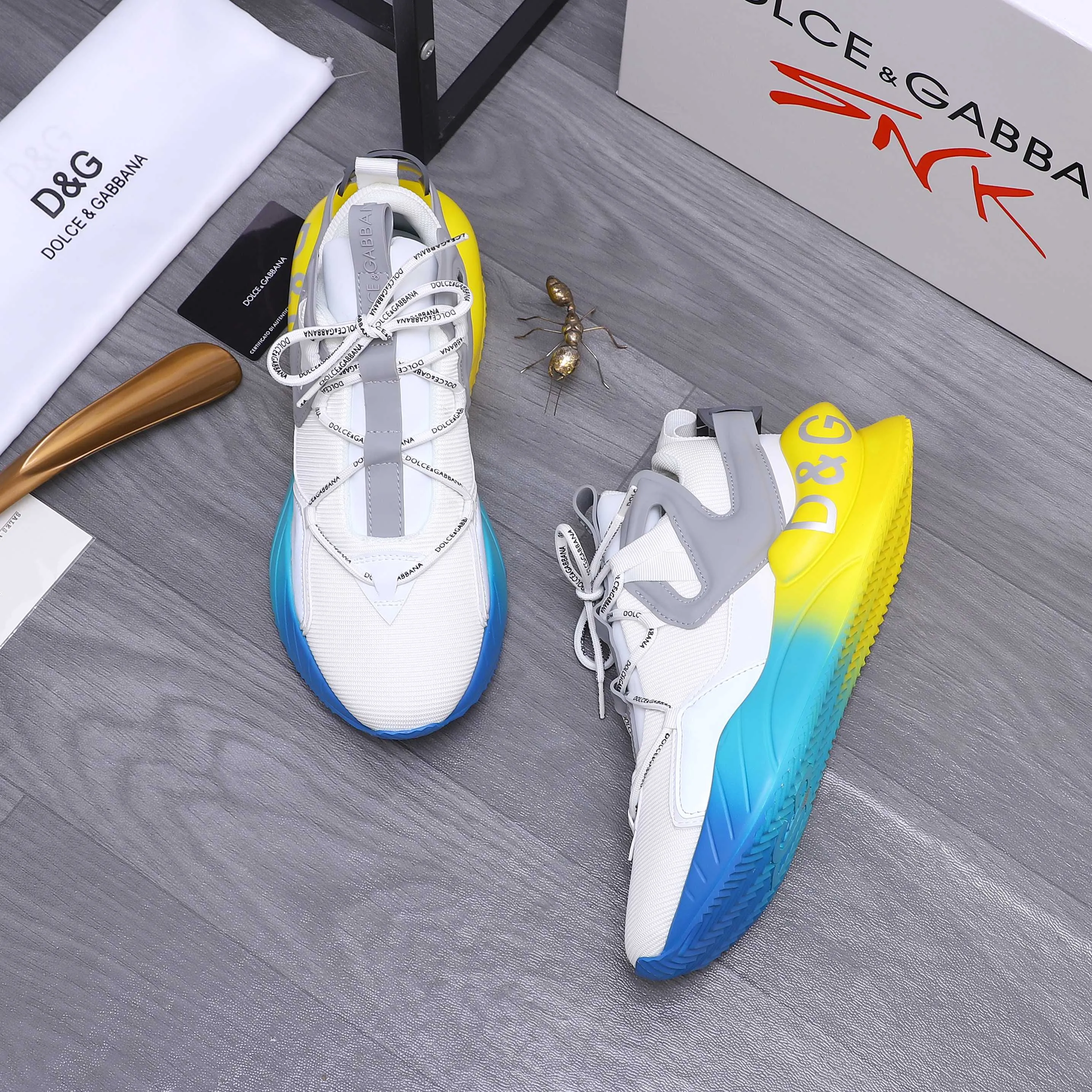 Men's shoes 💰540 Product trademark: DG (Dolce & Gabbana) couple's casual shoes Regular size: 36-46 Product materials: Selected fly woven breathable upper, mesh lining, cowhide insole, original outsole